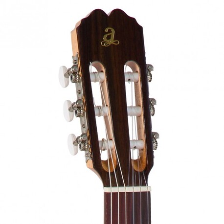 ADMIRA JUANITA ESTUDIO GUITARRA CLÁSICA - Imagen 3